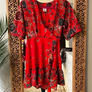Selfie Leslie floral wrap dress